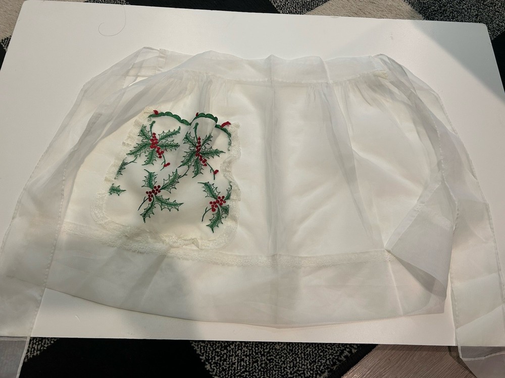 5 Half Tie Around 50/60s Aprons