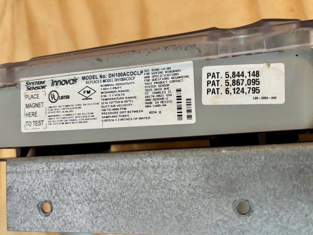 (2) System Sensor DH100ACDCLP Smoke Detector Pre-owned