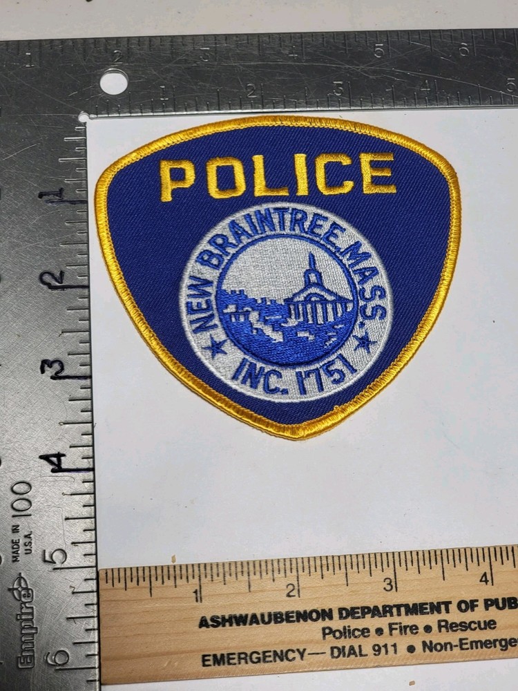 S B8 Police patch Massachusetts New Braintree