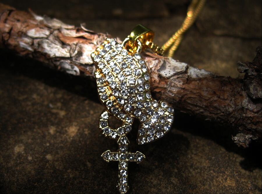 7 ARCHANGELS PRAYING HANDS PENDANT