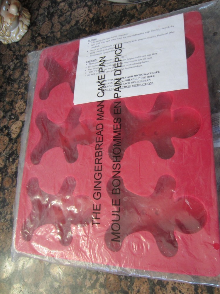 Nwt Avon 2010 Gingerbread Man Cake Pan silicone AWESOME