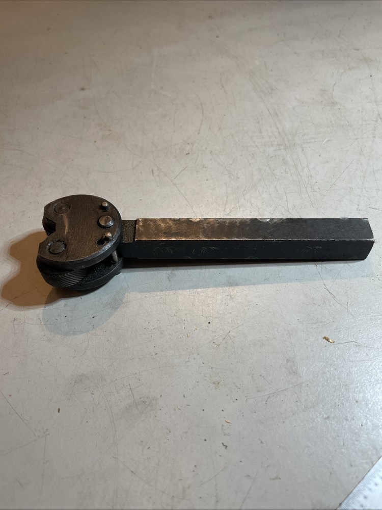 1/2” Square Shank Self Squaring Knurling Tool
