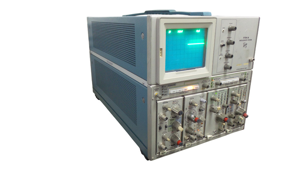 Tektronix 7704 A Oscilloscope System