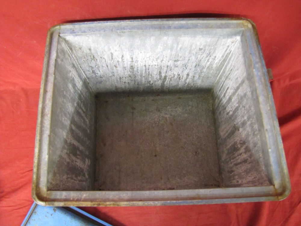 Vintage 1950s Drewrys Cooler