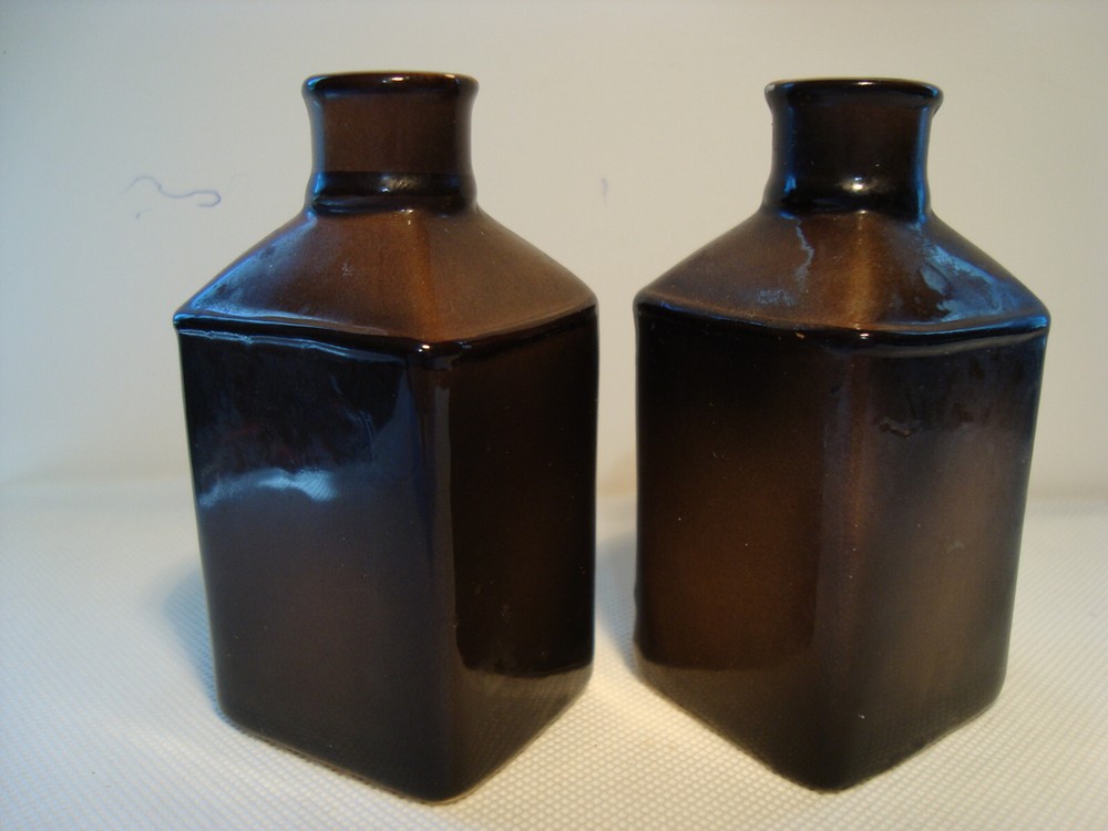 Hand painted ships lantern shape salt & pepper set.