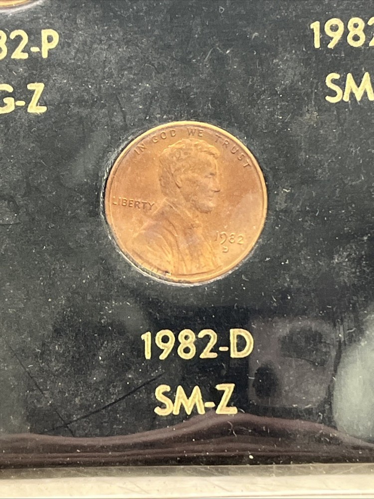 1982 Lincoln Cents Holder 7 Coins Total