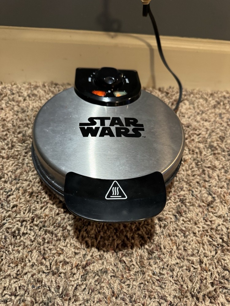 Star Wars Death Star Waffle Maker Unused