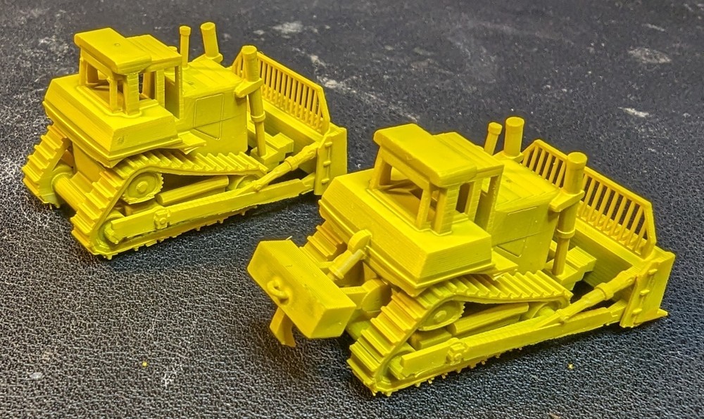 HO Scale large Dozers set of 2