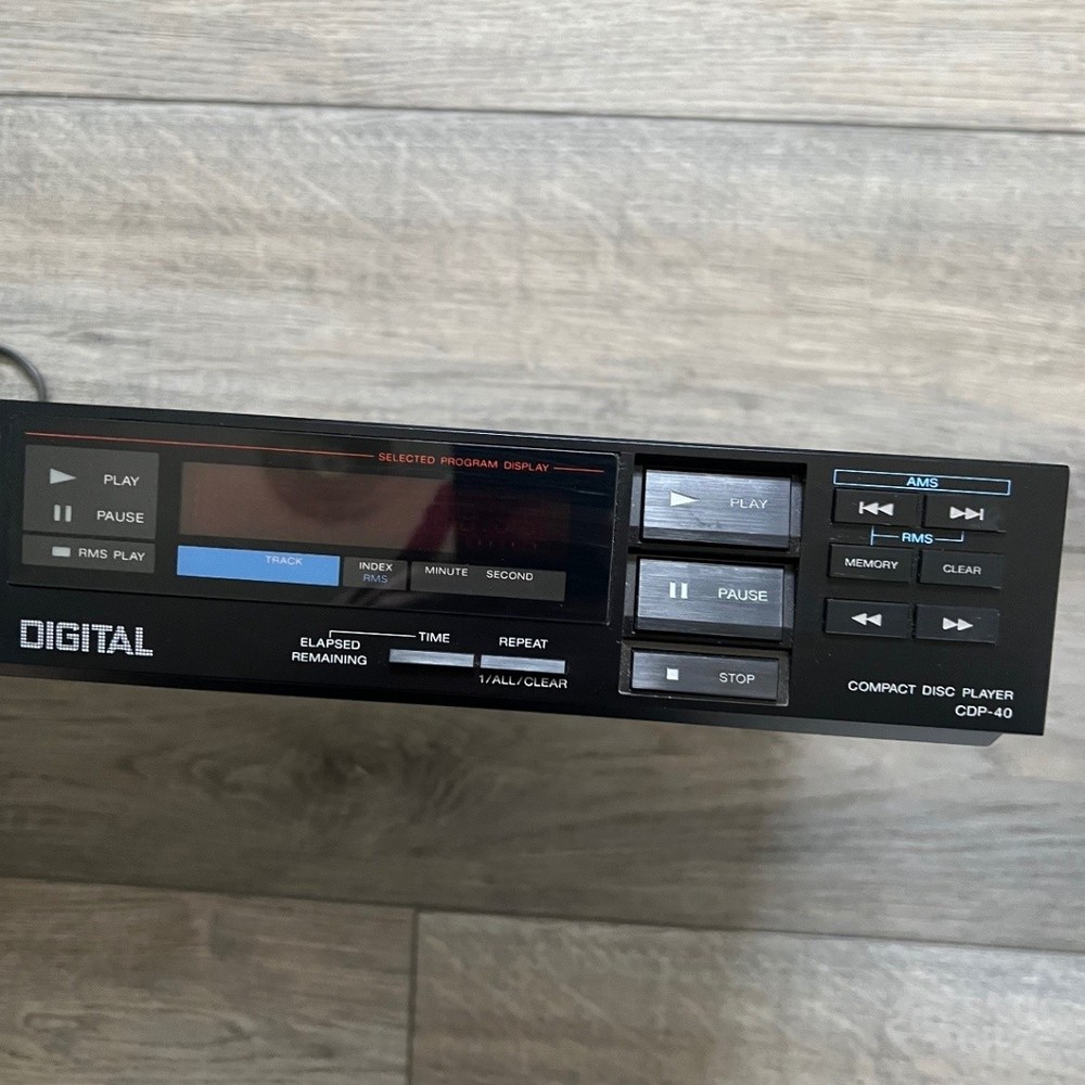 Vintage Sony CDP-40 Compact Disc Player Stereo Black Powers On READ