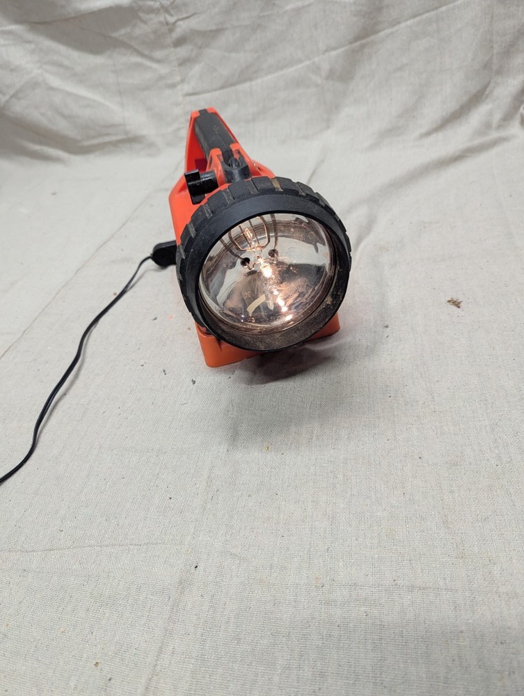 Streamlight LiteBox EMS Firefighter Flashlight With Charger