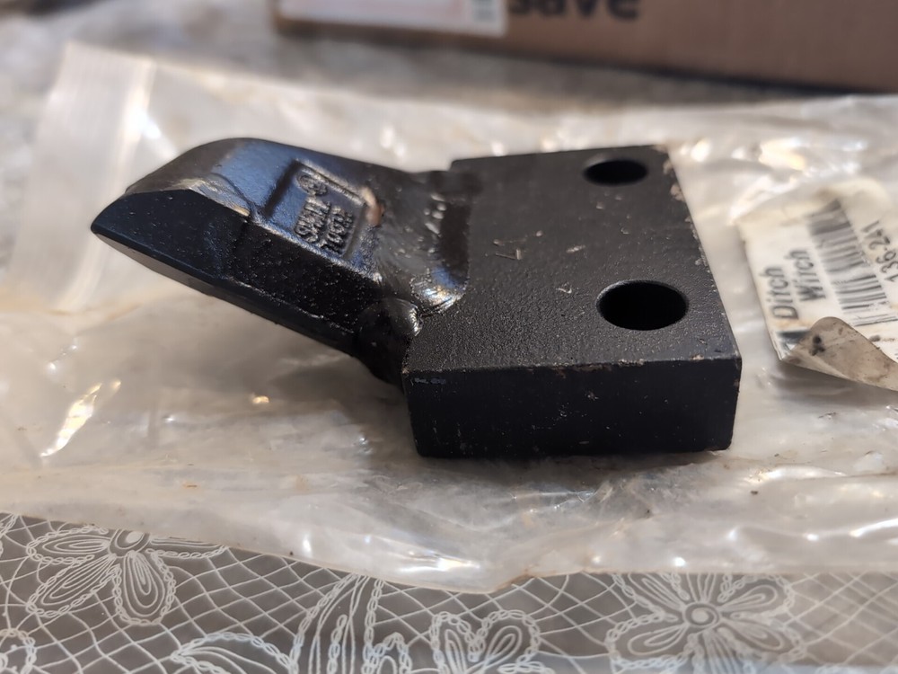 Ditch Witch Bolt On Cutter Teeth 136-241