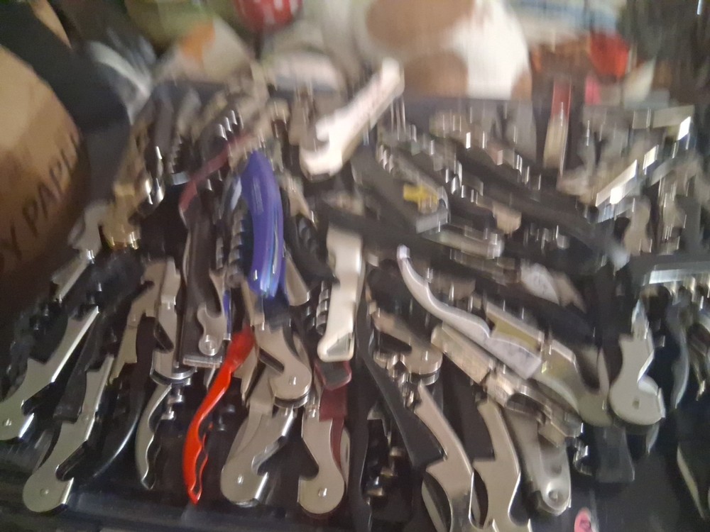 Assorted Pulltap Waiters Corkscrew Wine & Bottle Opener, Foil Cutter Lot 140x