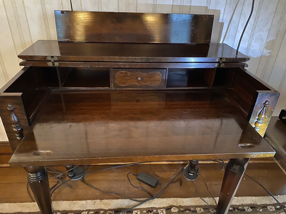 $315/OBOVintage Antique Spinet Desk With Pull Out Pad