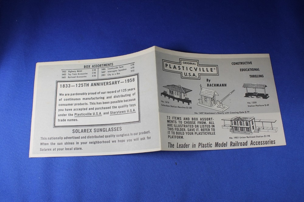 O/S - Plasticville 1958 Mini-Play Guide - 8-page catalog - Excellent Condition