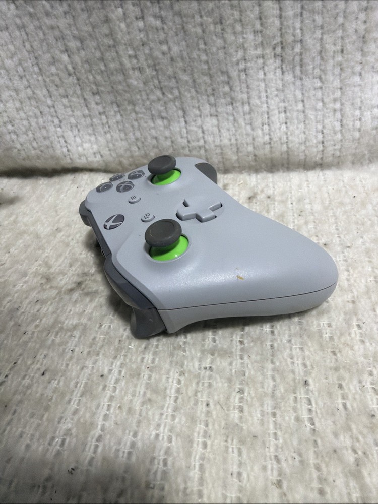 Microsoft Xbox One Wireless Gray / Green Controller 1708 TESTED Works