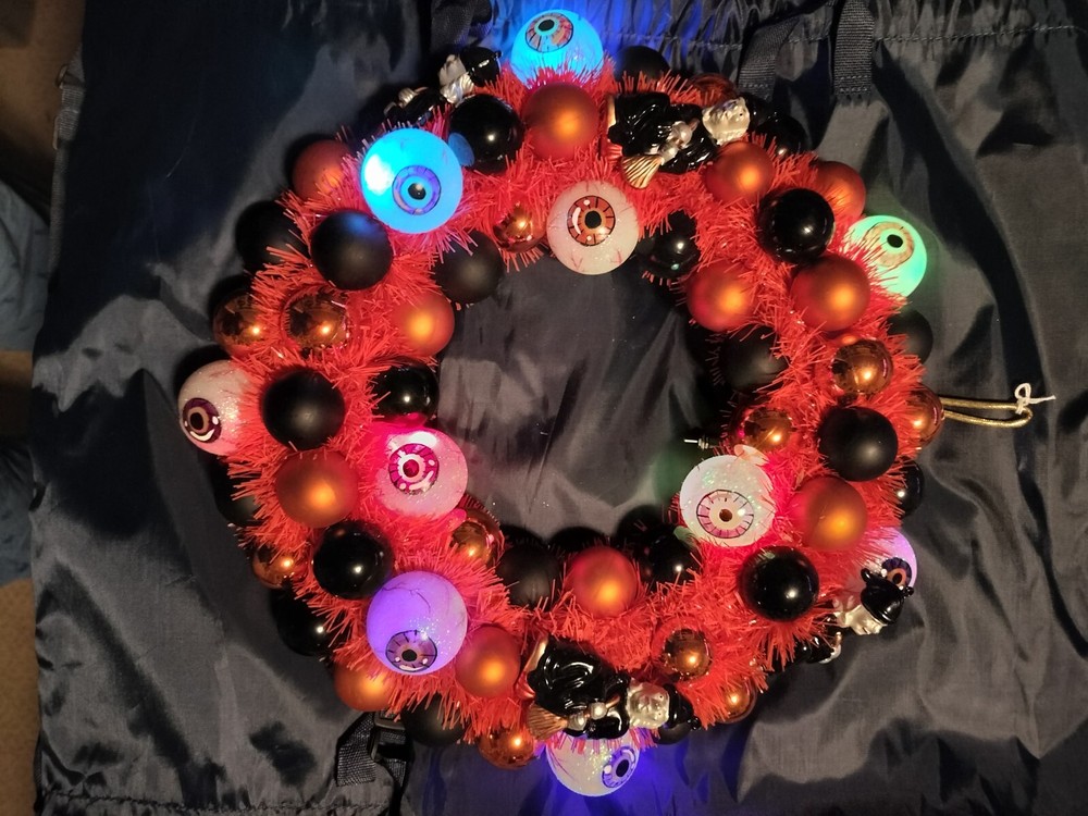 Halloween Wreath lighted eyeballs ceramic witches
