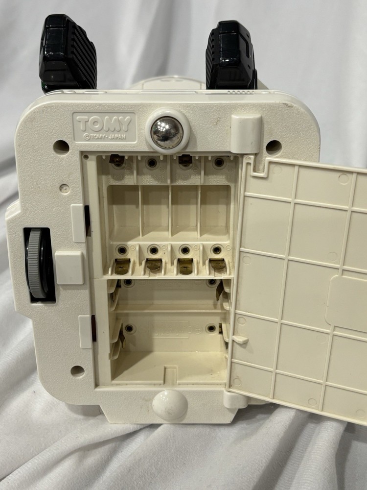 TOMY VERBOT ROBOT CONTROL TOY FIGURE VOICE COMMAND PROGRAMMABLE 1984.NO REMOTE