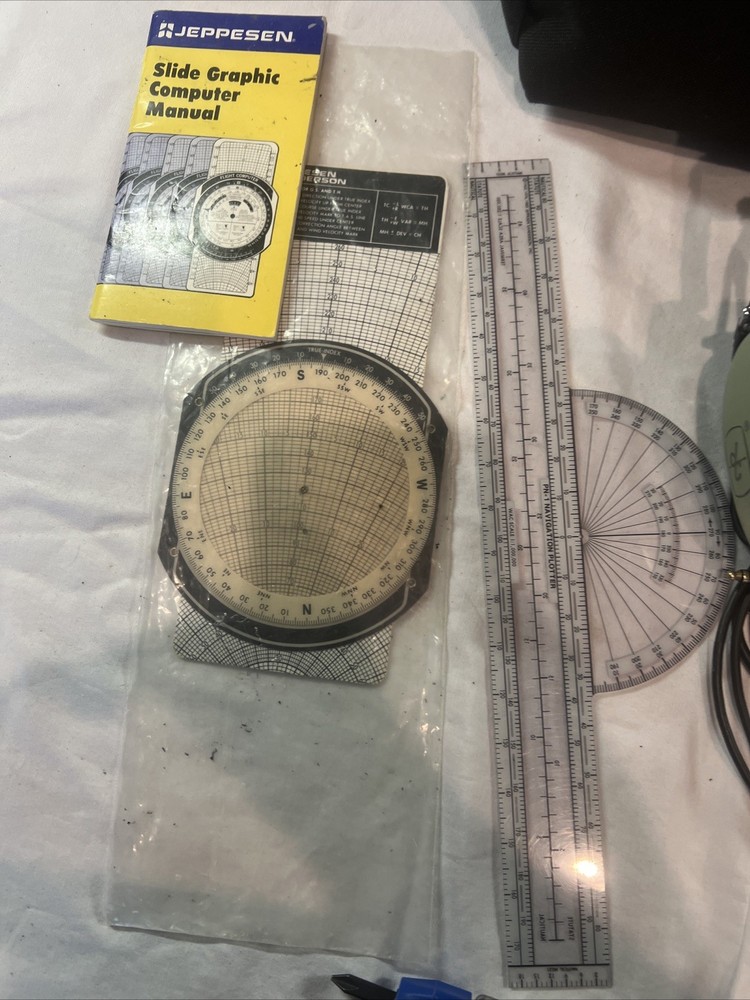 DAVID CLARK H10-13.4 STUDENT PILOT HEADSET KNEEBOARD BAG E6B FUEL SAMPLER WWSHIP
