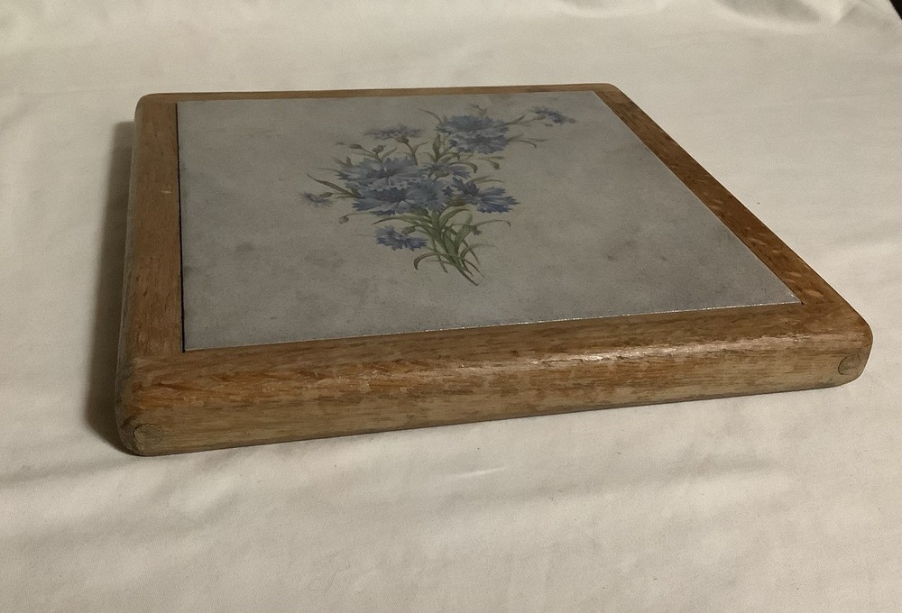 Blue Cornflower tile trivit in oak frame 9x9”