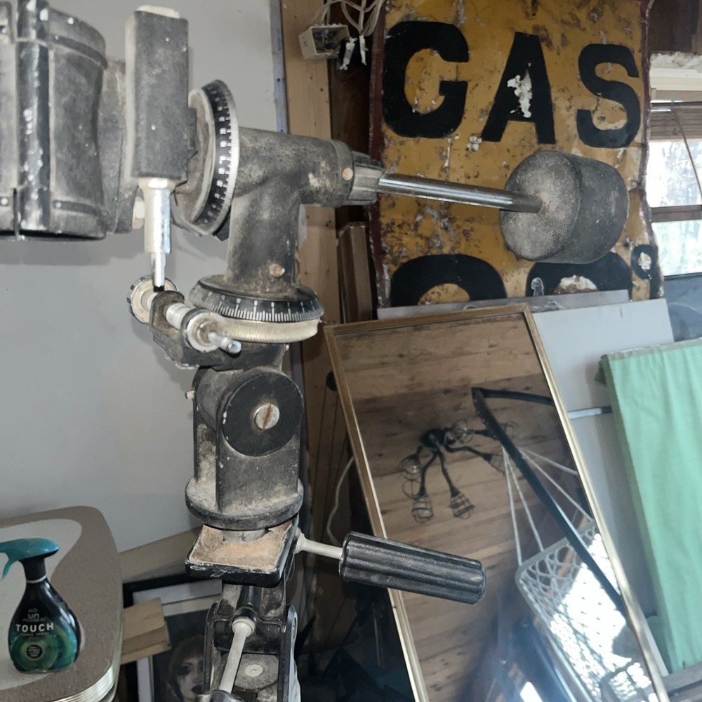 Bogen Manfrotto 3011 Tripod & with Head