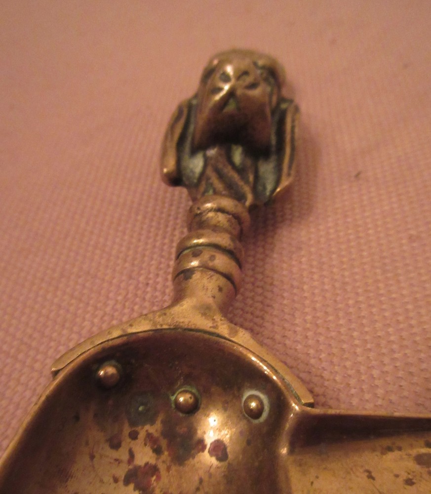 quality antique solid brass figural dog handle table restaurant crumber utencil