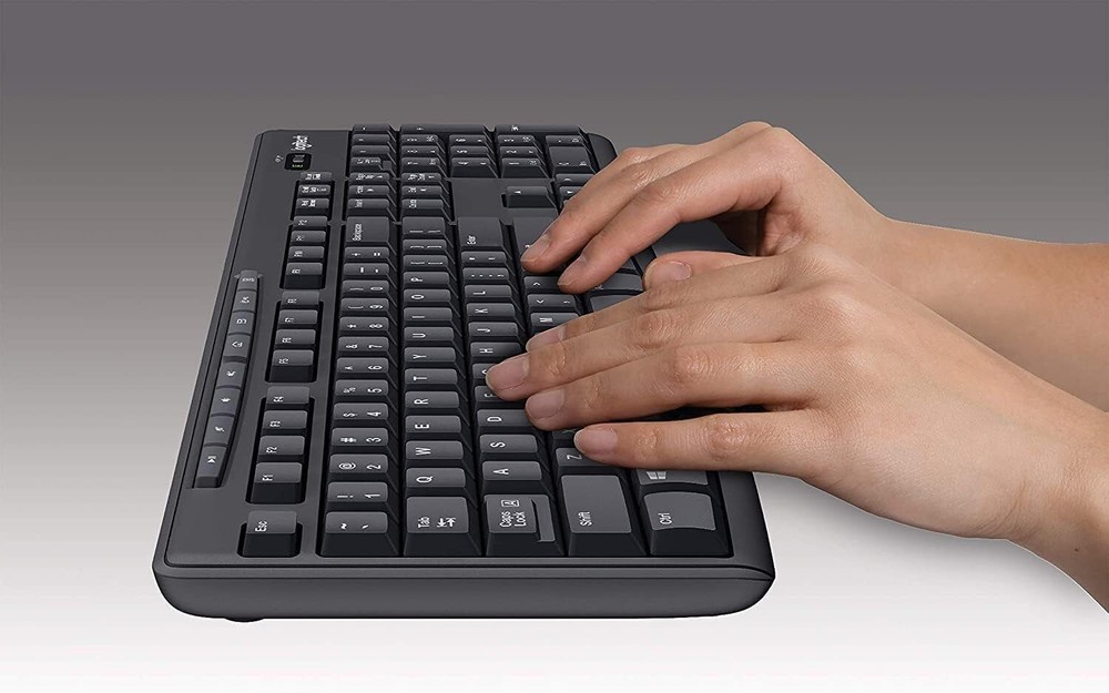Logitech MK270 Wireless Keyboard and Mouse in Spanish Layout