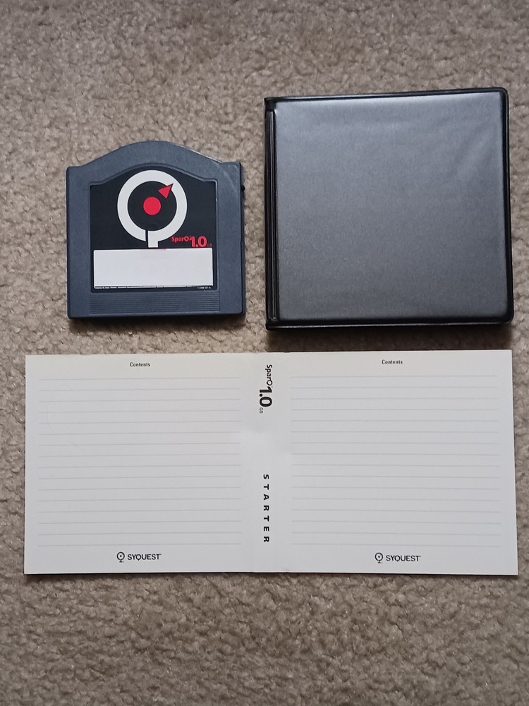 SYQUEST SparQ 1 GB Storage Disk "UNFORMATTED" with Plastic Case & Insert