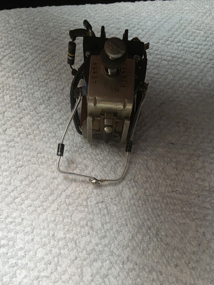 Heathkit SB-220 Amplifier Relay used