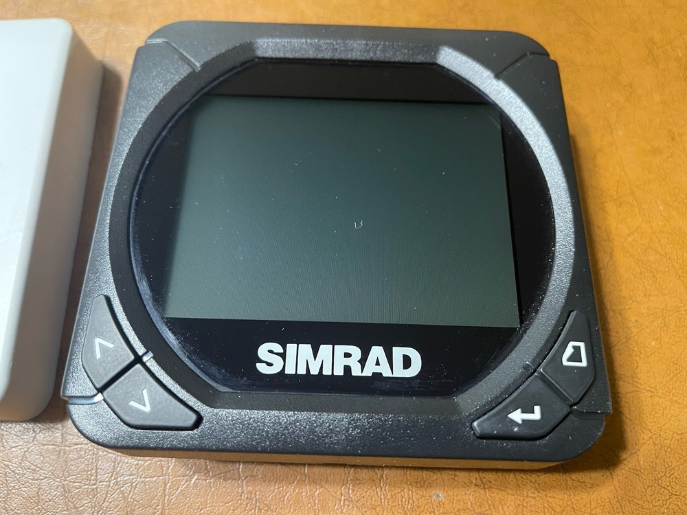 Simrad IS40 NMEA2000 Instrument Data Display 10565976