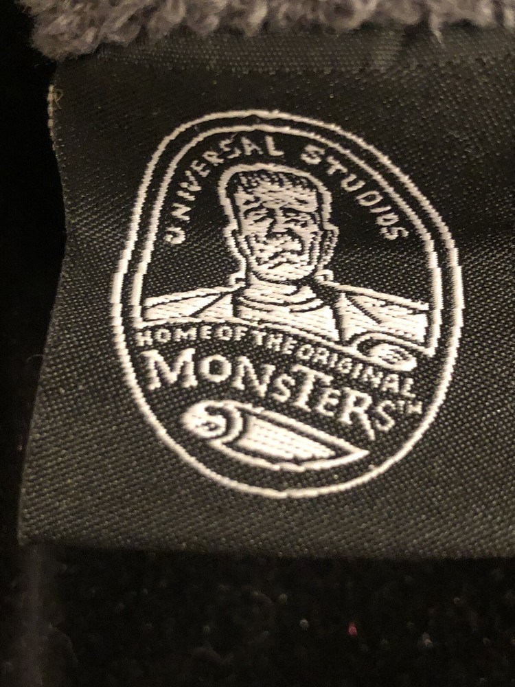 NEW UNIVERSAL MONSTERS DRACULA DELUXE PLUSH 8"x6" - MID 2000s issue