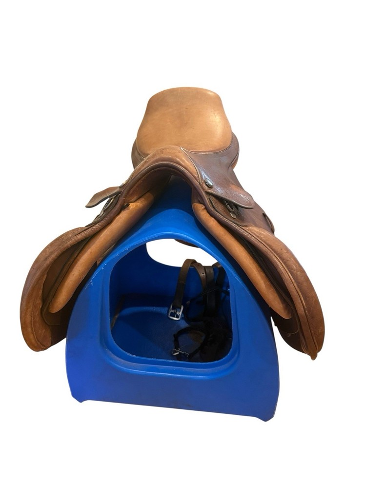 Camelot Leather 17” M English Saddle