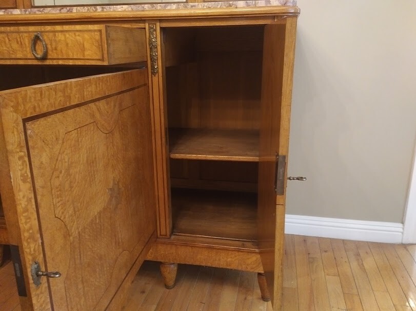 19th Century Regency Style Mirrored Sideboard With Marble Top