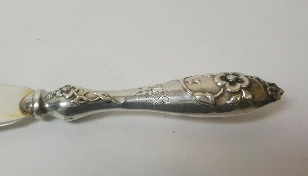 Finland 813 Silver 7" Cheese Server, 30 grams, Monogram "K S"