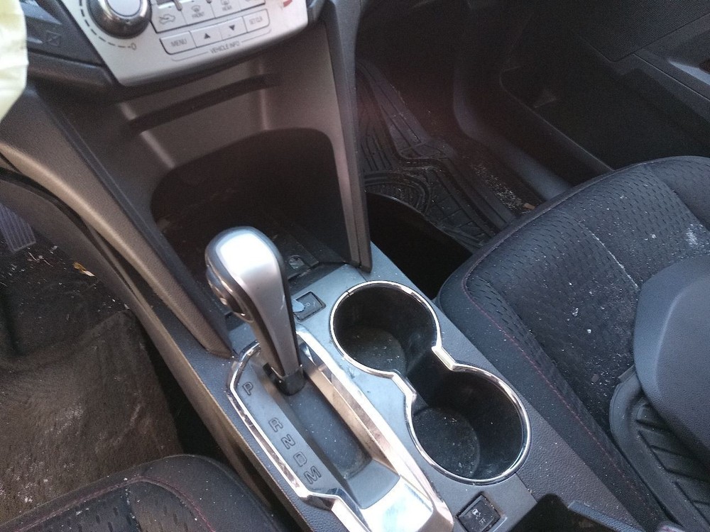EQUINOX 2015 Headrest 901789