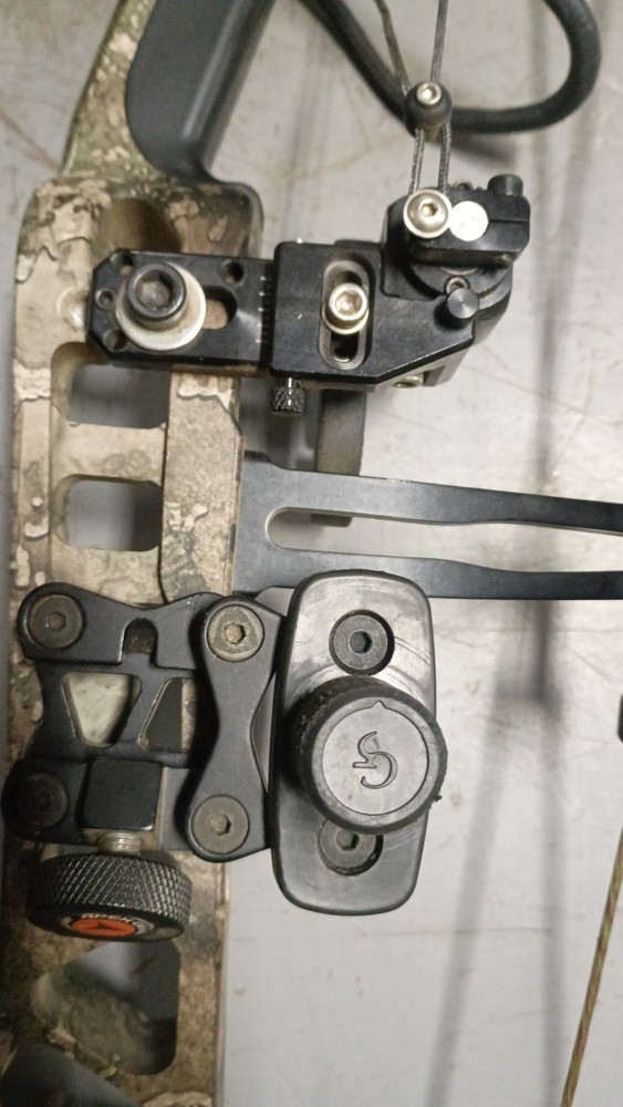 Bear Archery Divergent Eko Compund Bow