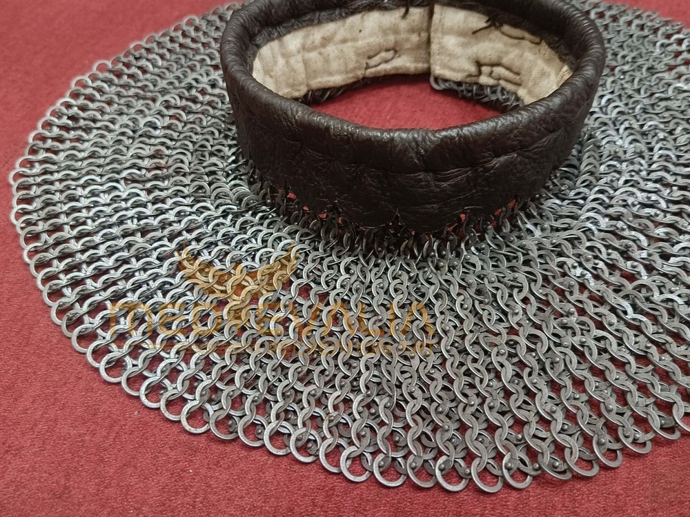 Bishop’s Mantle Chainmail – 8mm Flat Ring Collar with Leather Padding