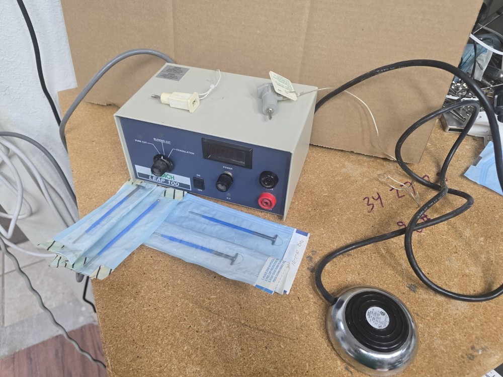 Wallach LEAP 100 electrosurgical system pictured working w footswitch