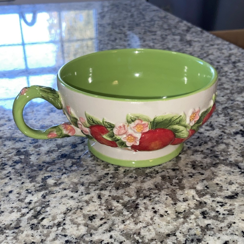 TEMPTATION APPLE TEAPOT AND TEACUP COMBO