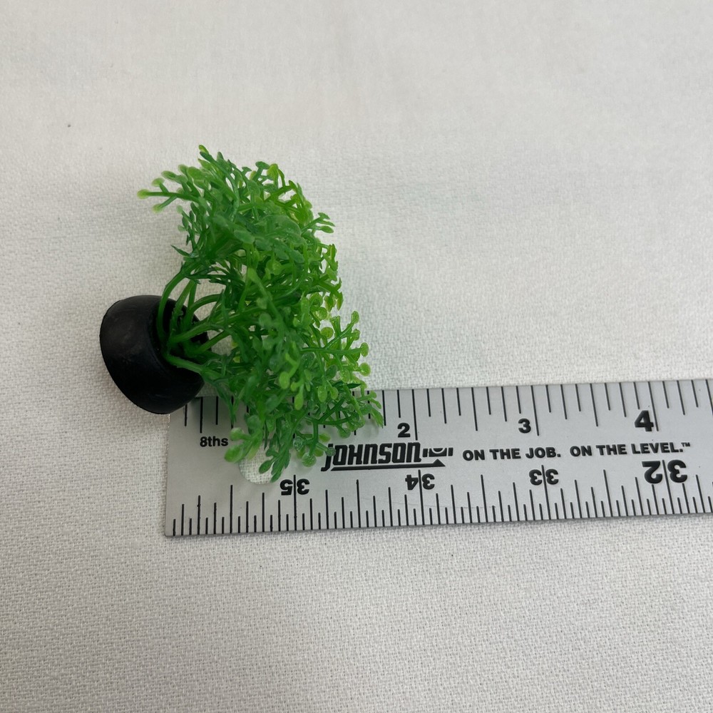 4 PC Xunyee Plastic Aquarium Plants
