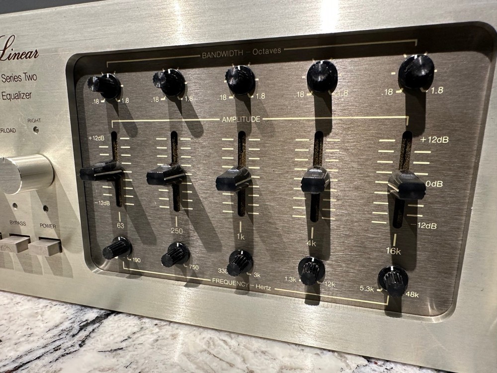 PHASE LINEAR Model 1100 Series Two Parametric Equalizer w/Rack Handles USA Made