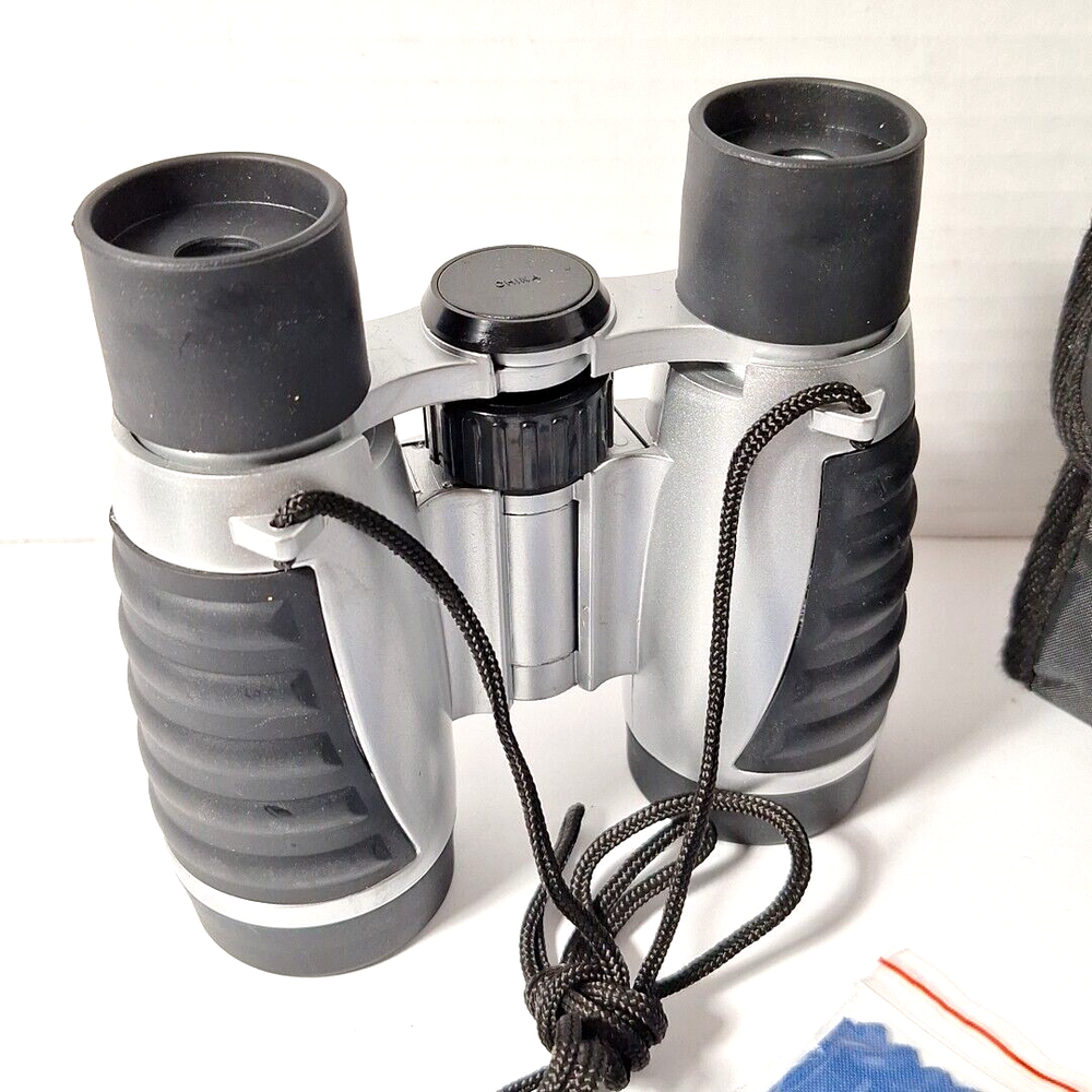 Vivitar 4x30 Binoculars With Belt Case Compact Silver Color