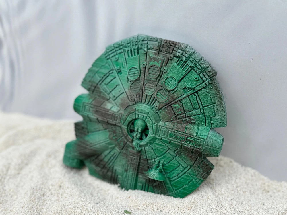 Millennium Falcon Ruins