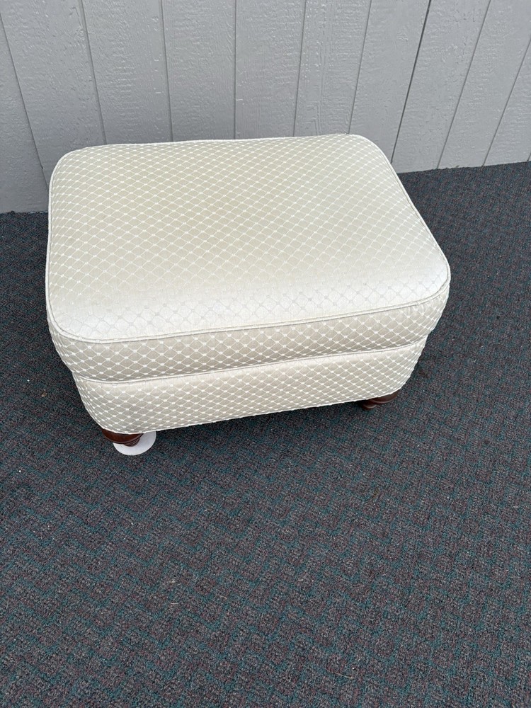 67376 ETHAN ALLEN Modern Ottoman Footstool Stool