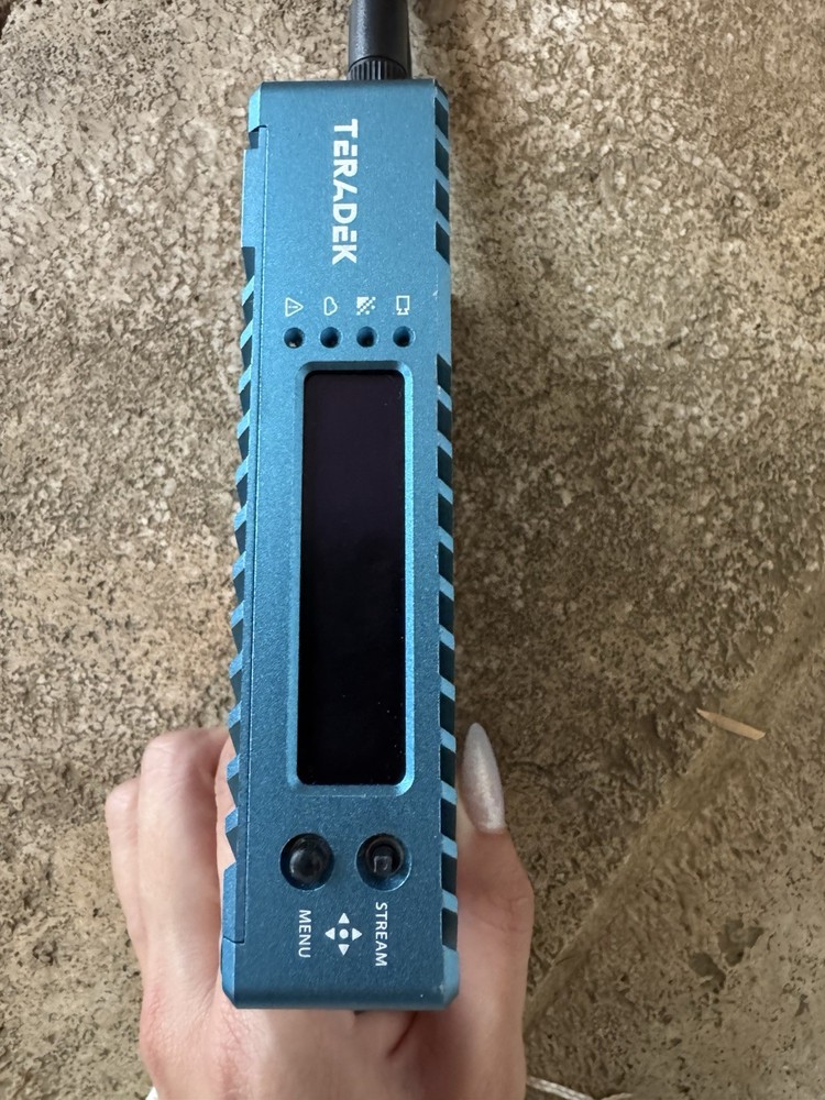Teradek Serv Pro (Blue) Wireless Video System W/ Antennas + Cables
