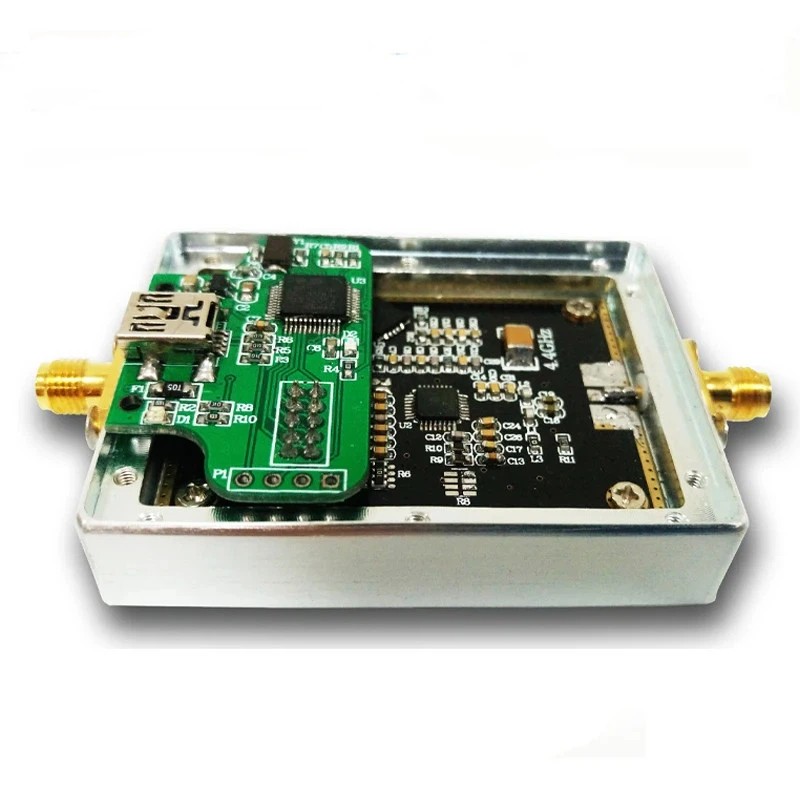 ADF4351 Phase-locked Loop Signal Source Frequency Synthesizer with Cavity RF PLL