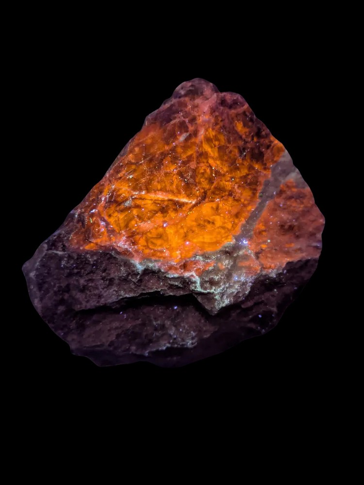 Fluorescent Sodalite