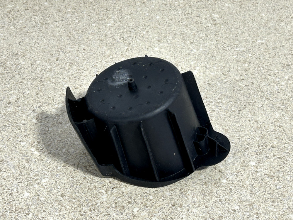 02 - 07 Ford Focus Center Console Left Side Cup Holder Rubber Insert Part OEM