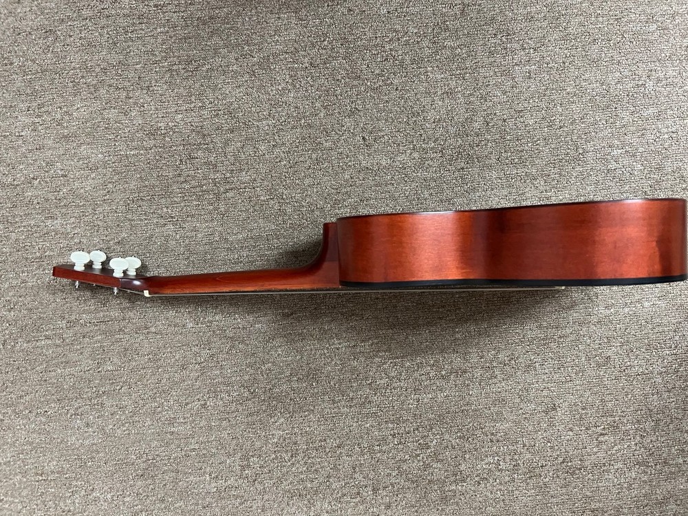 Amigo AMB7 Ukulele (V26767)