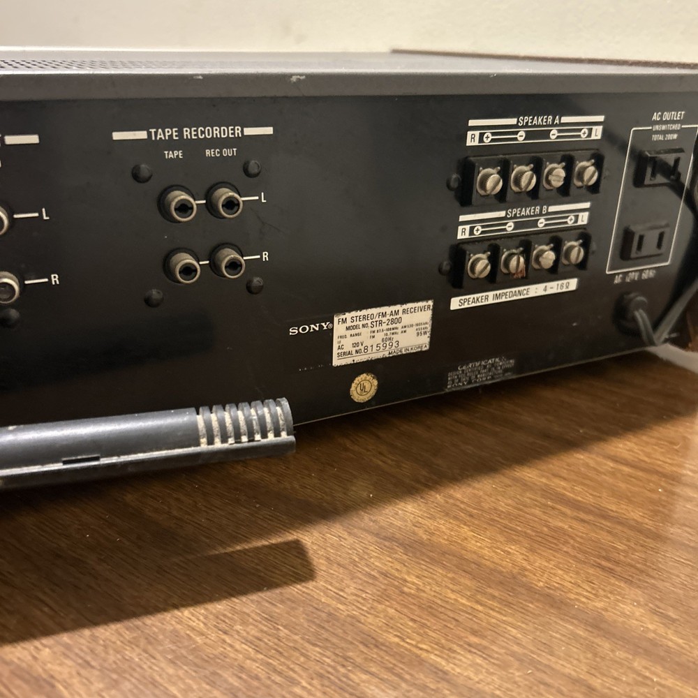 Sony FM Stereo/ FM-AM Receiver Str-2800 -Powers On - Untested