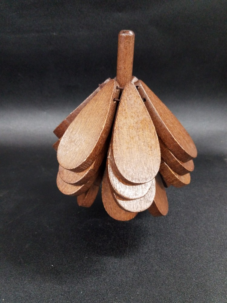 Tree Trivet Set-Foldable Trivets for Hot Dishes, Set of 4, (Missing Base)